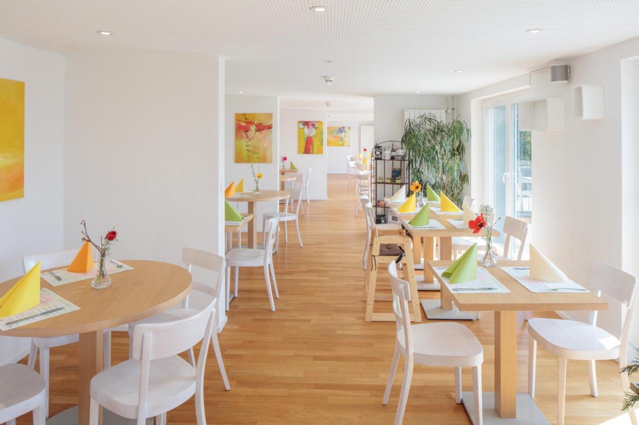 Le Domaine Hotel Villars-Sur-Glane Екстериор снимка